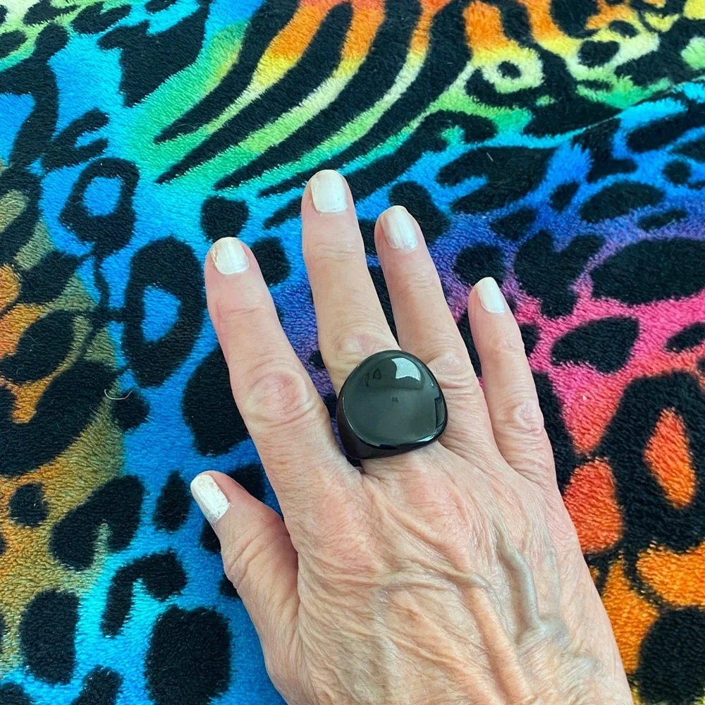 Plunder Glossy Black Wearable Ring